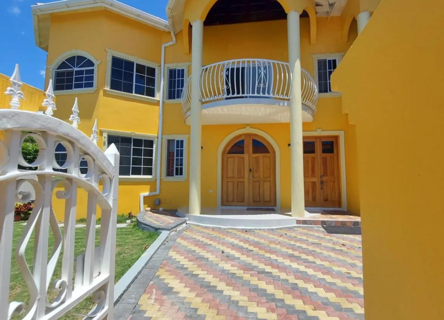 Yellow Summer Mammee Bay